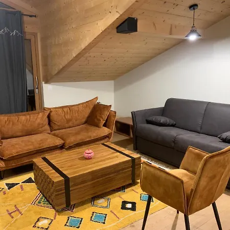 Mitoyen Le Rusticana Chalet *